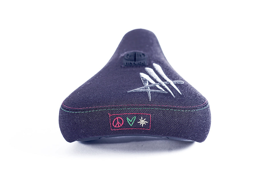 Colony  Pivotal Seat Fat Size Alex Hiam Signature