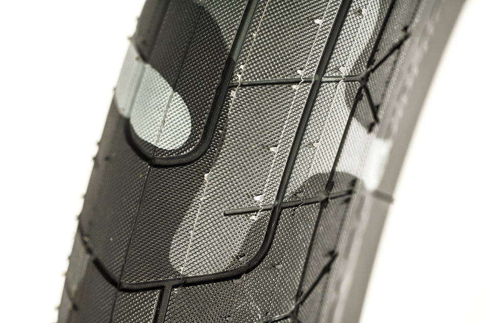 Colony Grip Lock Tyre Steel Bead