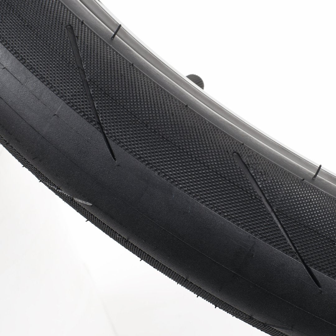 Cult Fast And Loose Pool Tyre 20" - Black 2.40"