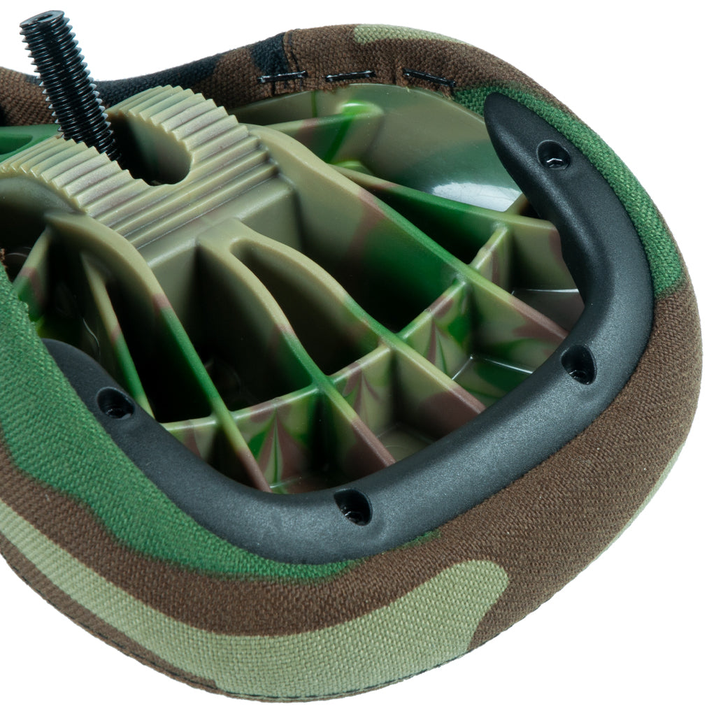 Federal Mid Pivotal Logo Seat - Camo With Camo Base And Raised Black Embroidery