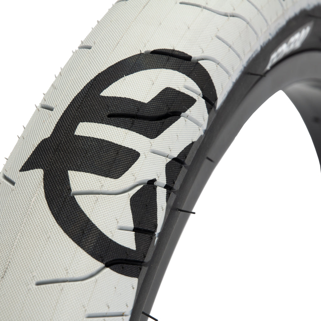 Federal Command LP Tyre 20" - Grey With Black Logos And Sidewalls 2.40"