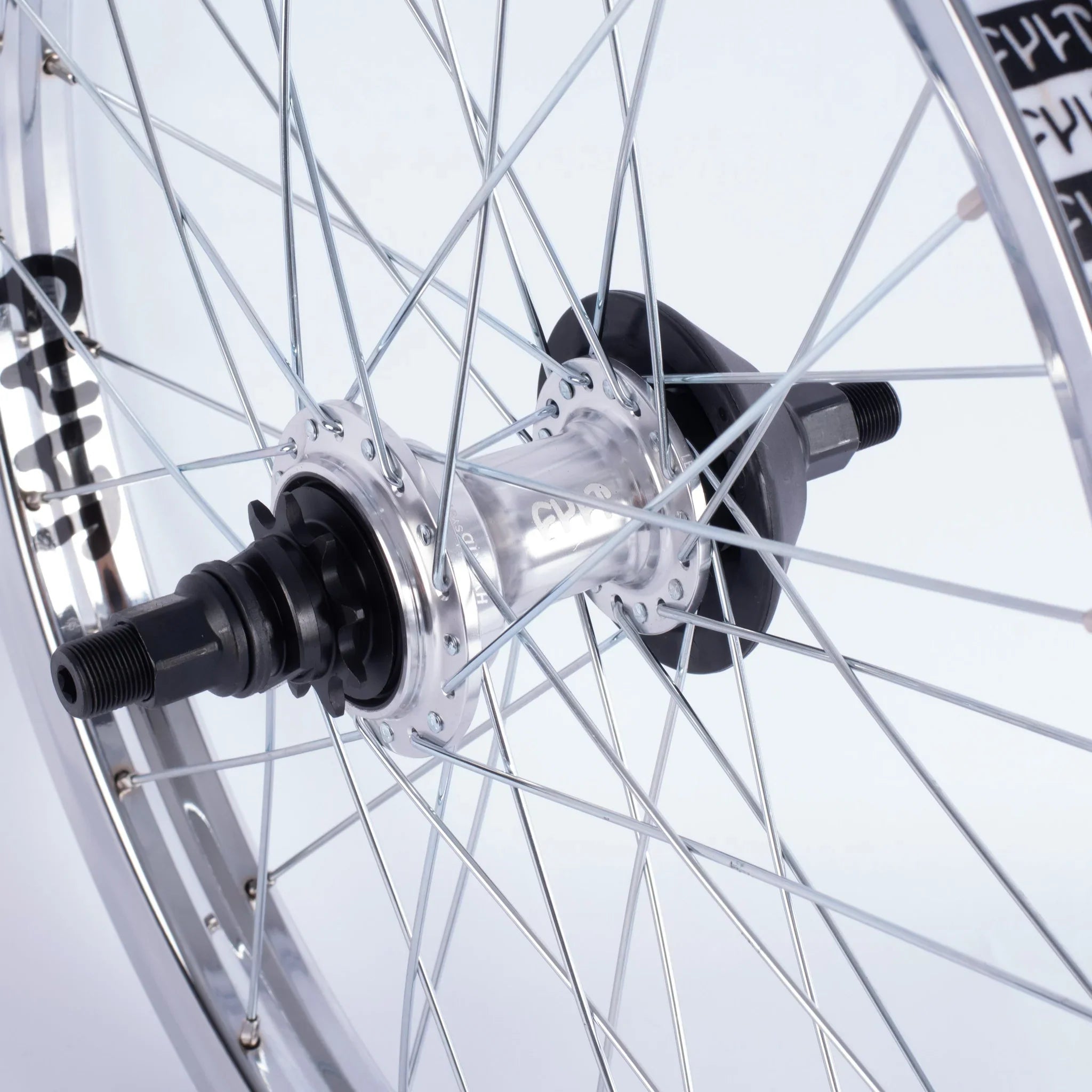 Cult RHD Hybrid Match V2 Wheel - Chrome 9 Tooth