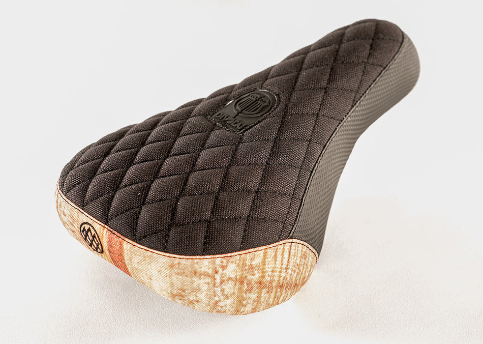 Colony Wallwork Seat